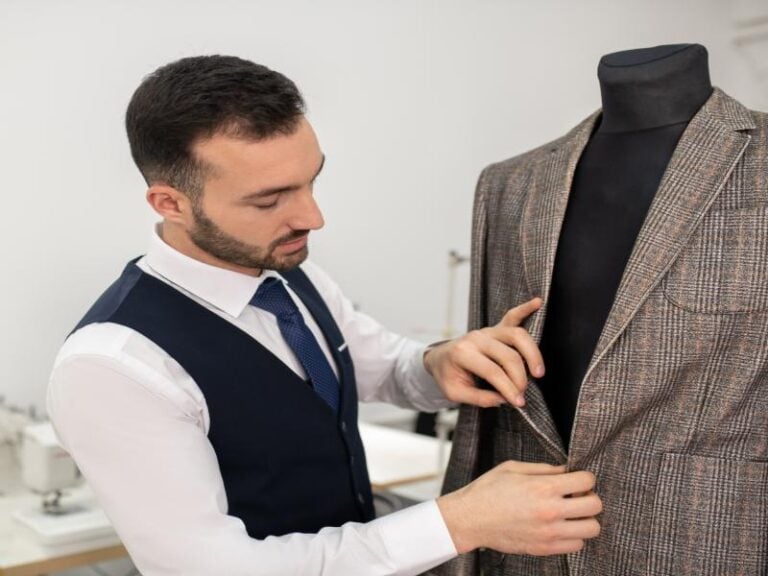 Made-to-Measure Suits Near Royal Oak, MI: Elevate Your Standard