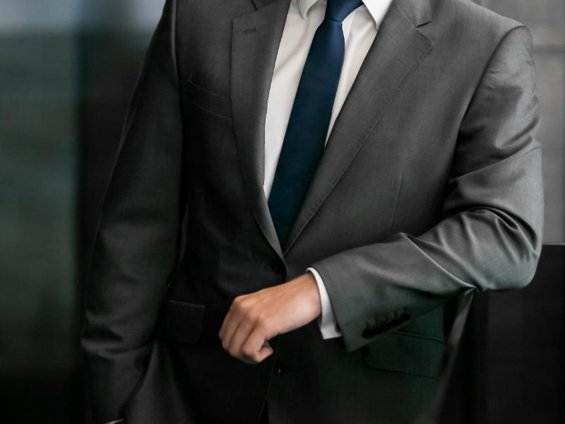 Custom Menswear NEar Dearborn, MI: A Local Guide to Bespoke Suits, Shirts & Pants