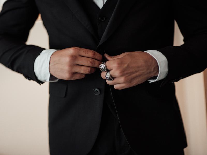 Tuxedo Rental Near Walled Lake, MI: Premium Style for Weddings, Proms, and Galas