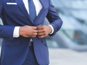 Why Novi, MI Professionals Choose a Nearby Men’s Tailor for Custom Smart-Casual Tailoring